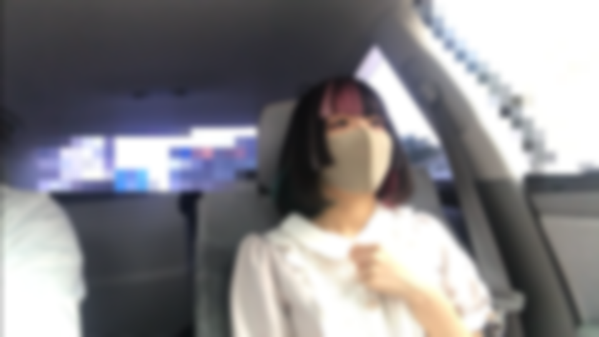 挂着的颜色很可爱的咖啡店员M酱【19岁】黏糊糊的舌头的接吻和口交★过于敏感的纤细的身体一下子仰起来【RT】【小个子】封面
