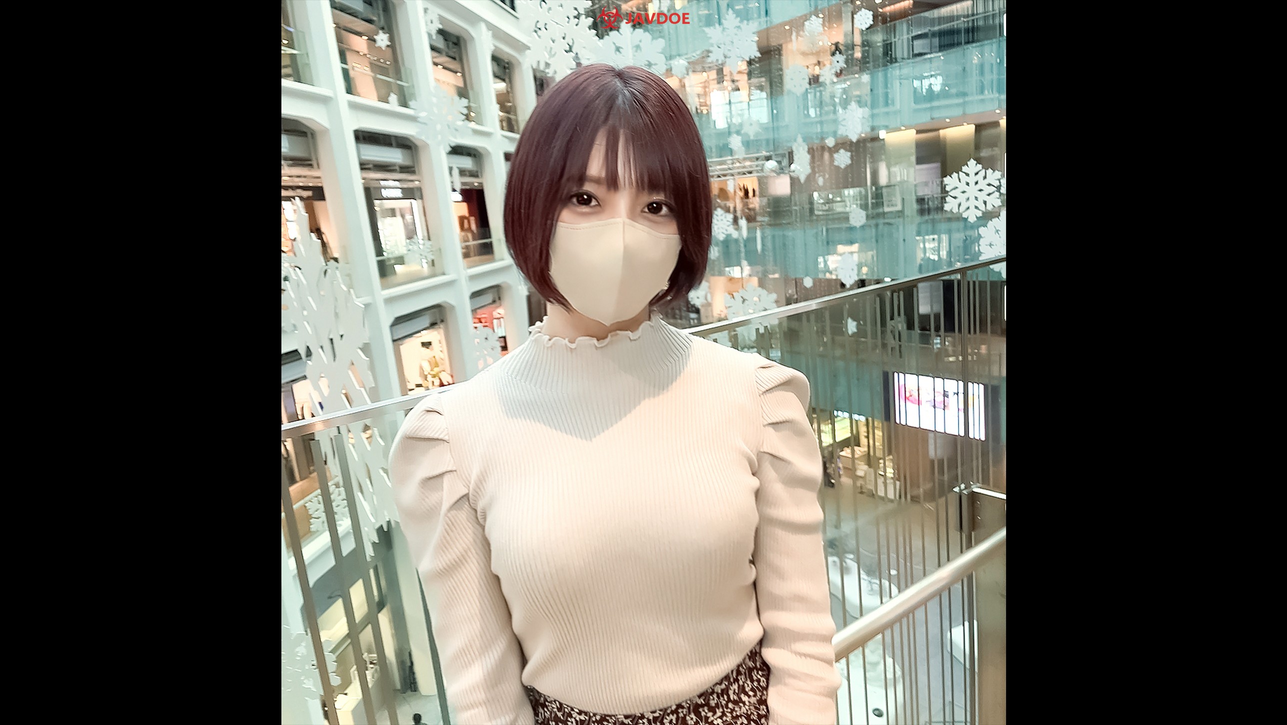第一枪！ ！成功在青山挖到一个我在休息日去的漂亮理发师！ ！ ！事实上，这在工作中是不可想象的，而且对于一个 d封面
