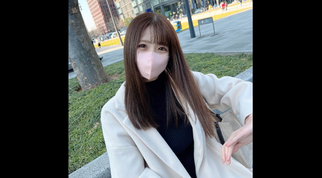 第一次摄影！！在被父母遗弃的设施作为孤儿长大不知道爱的封闭了心的孤独的美女···所以至少生日一起和共度一夜3次中封面