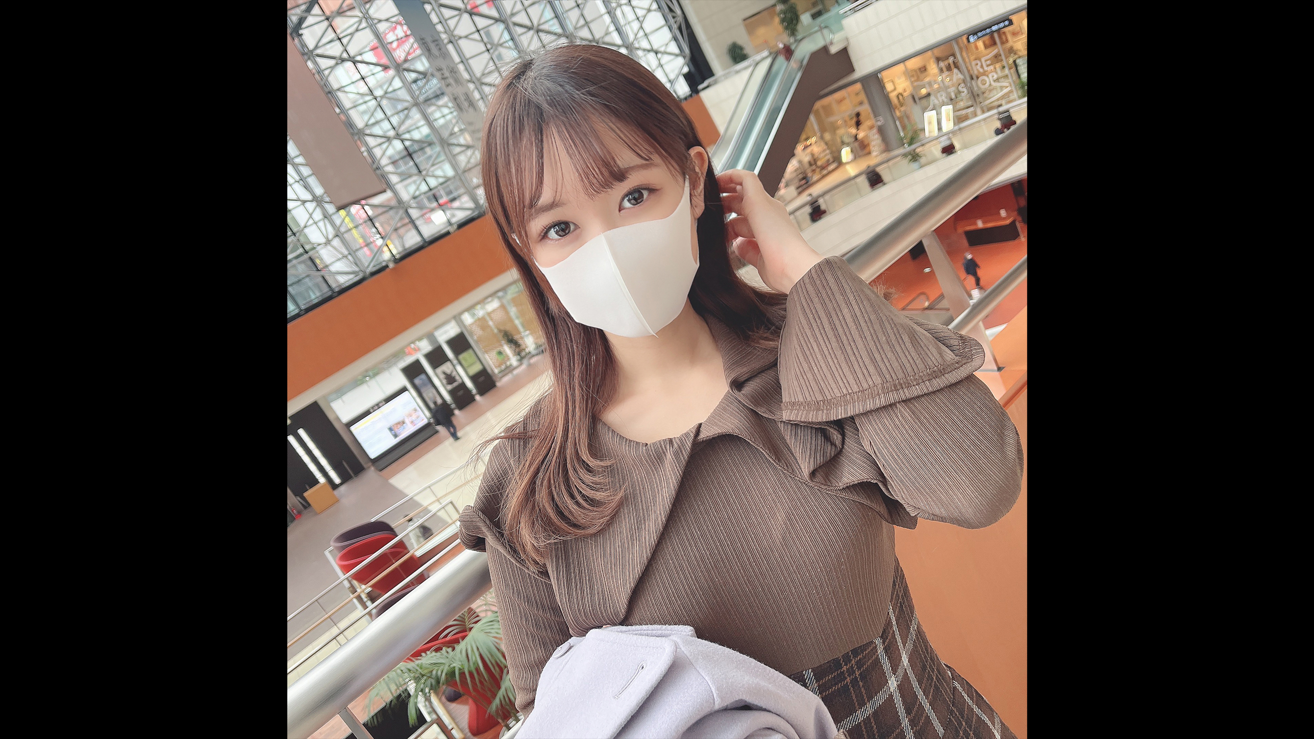 第一枪！ ！邀请性欲极强的美女店员在D◯c◯m◯店​​铺工作，从中午开始就出轨，淫荡身体和内射时间长！封面