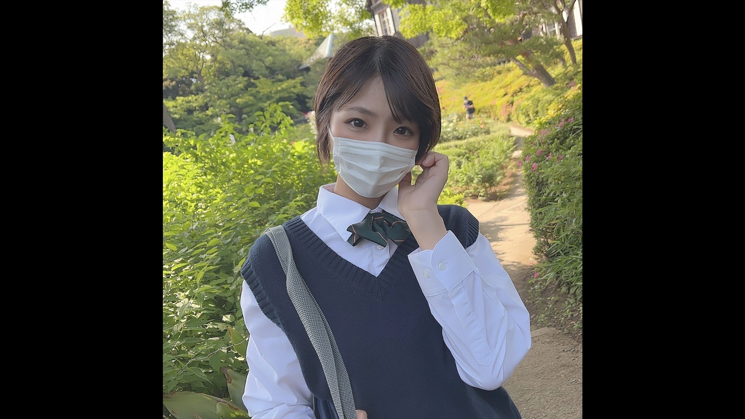 第一次知道自己要高潮的一心一意的女学生只对我露出猥亵的样子…年轻脸的短发美人。封面