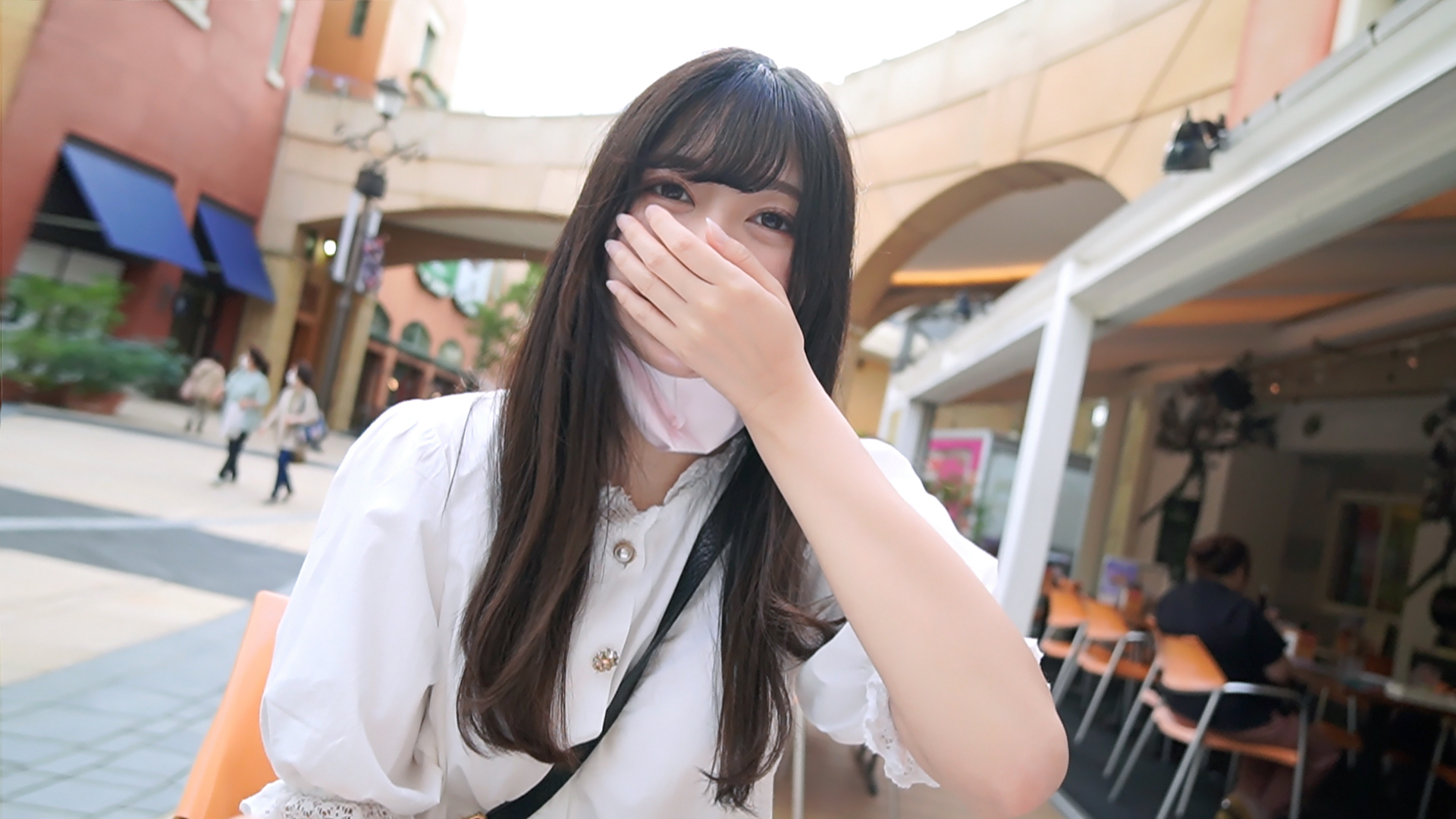 第一枪！ ！被俘的美女◯女人是斜坡上的傲娇女大学生！ ！在沾满体液的纯洁身体上持续的阴道射精，扰乱了我长长的黑发封面