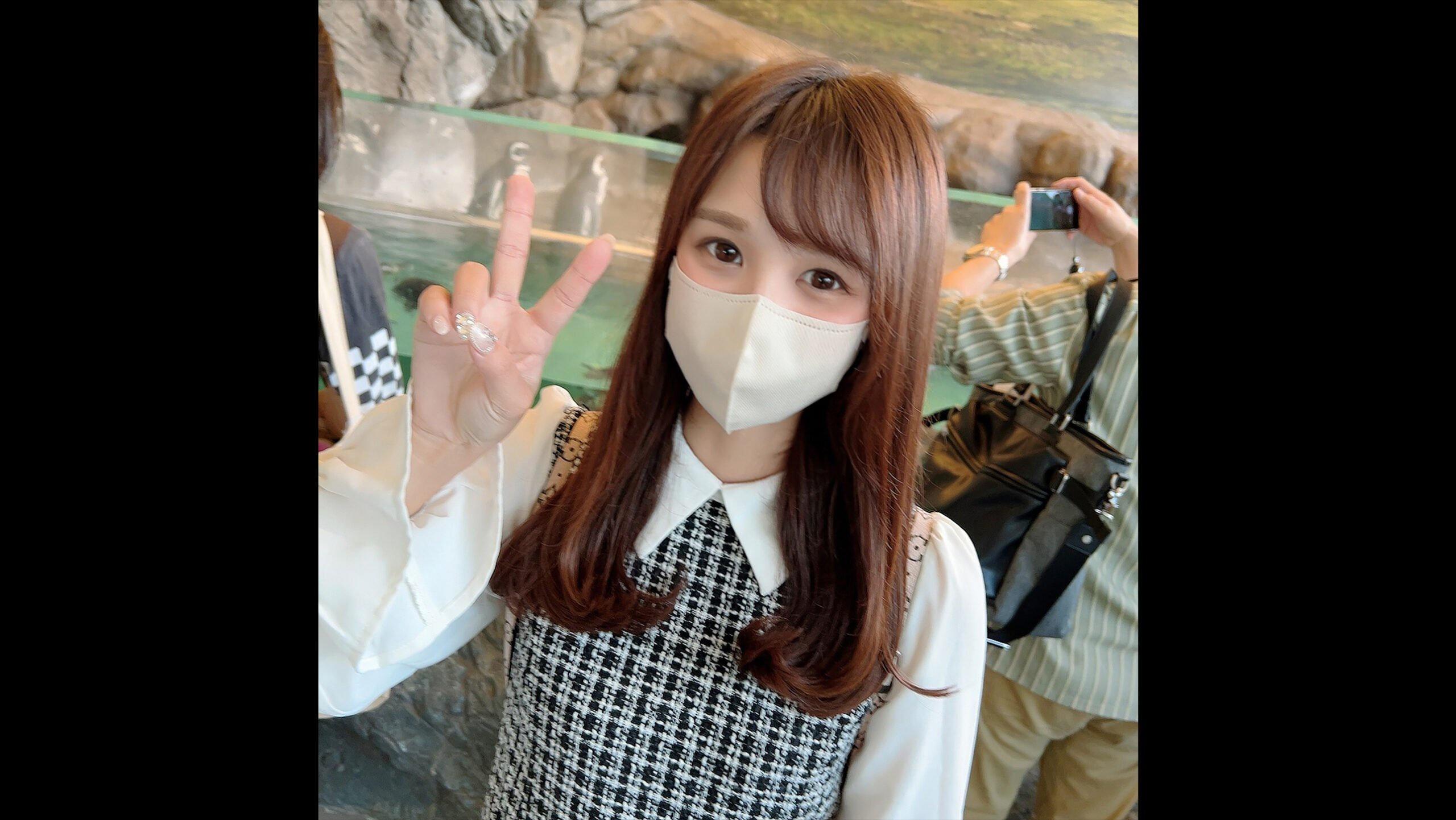 第一次拍摄·外观！ ！元气满满的萌萌哒小幼儿园老师！撕开连裤袜，将精液射在阴道内和粉红色乳头的最小身体上！封面