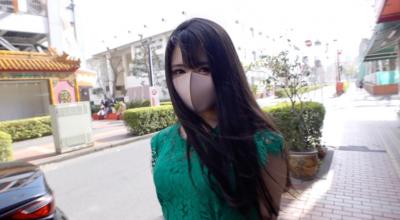【高清无码】初颜出し！！【无修正】妖艶で卑猥な眼差しとその美体で仆を诱惑する美人家庭教师に颜面射精！さらに発情を促され２回中出し！封面