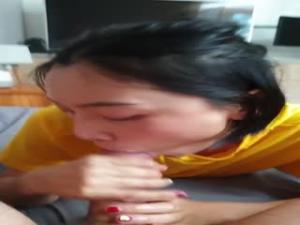 中国留学生刘玥发骚了封面