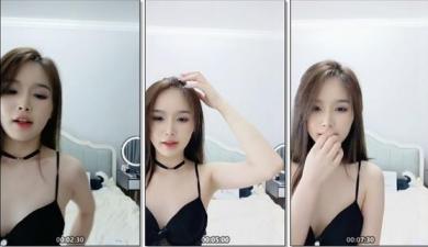 极品颜值妹子，模特身材女神级别撩骚狼友露三点，展现极品美鲍鱼封面