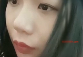 文艺范气质美女大尺度抠逼自慰，浴室洗澡，封面