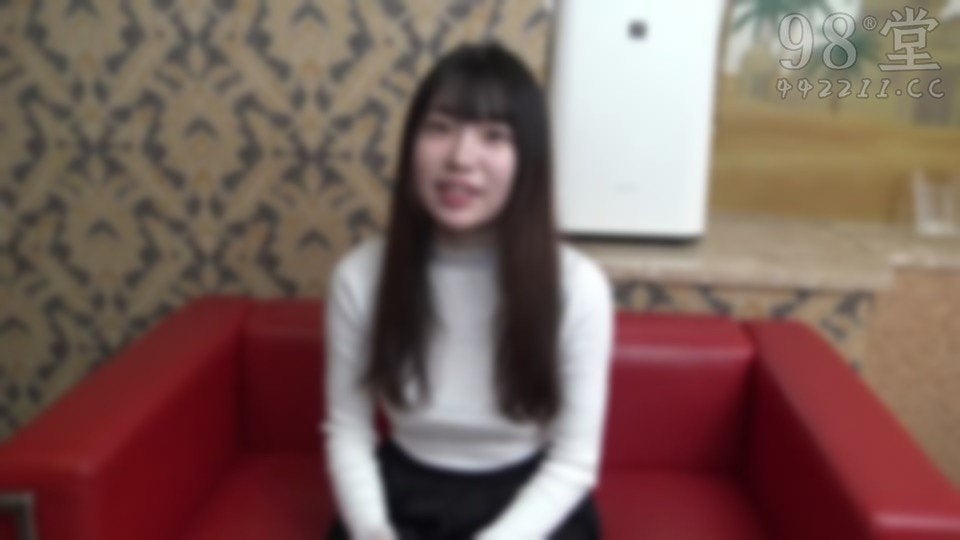 只是年轻就够奢侈的了明朗可爱的18岁第一次拍摄中出！！cd1。封面
