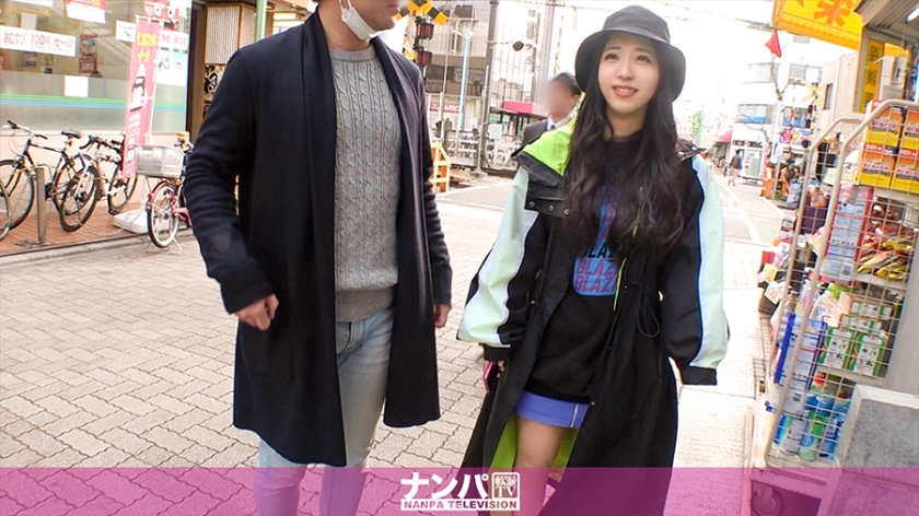 在商业街搭讪喜欢肌肉男的美女大学生正好派一个猛男把她干上天 一色まりあ 200GANA-2244-C封面