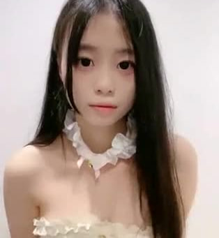 极品尤物美少女难得露脸收费房多毛粉嫩小穴玻璃棒抽插揉搓阴蒂娇喘翘起美臀特写封面