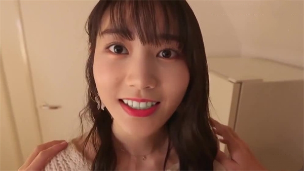 AI-李一桐-女友视角淫乱勾引封面