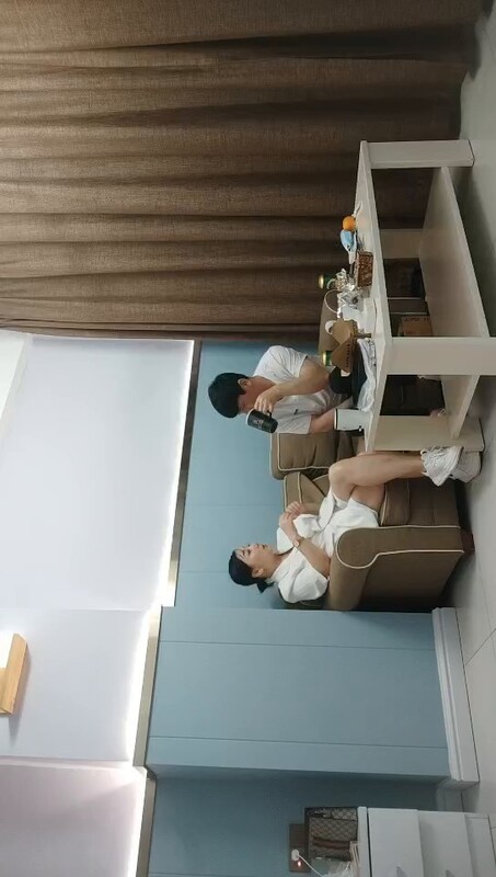 爱情丶故事网聊良家人妻约过来操白色西装御姐无毛扶着大屁股后入封面