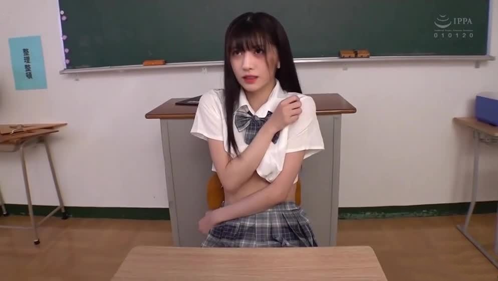 AI-鞠婧祎-JK萝莉被同学欺负封面