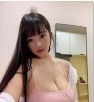 传说中的童颜巨乳一头埋进去没准会窒息的封面