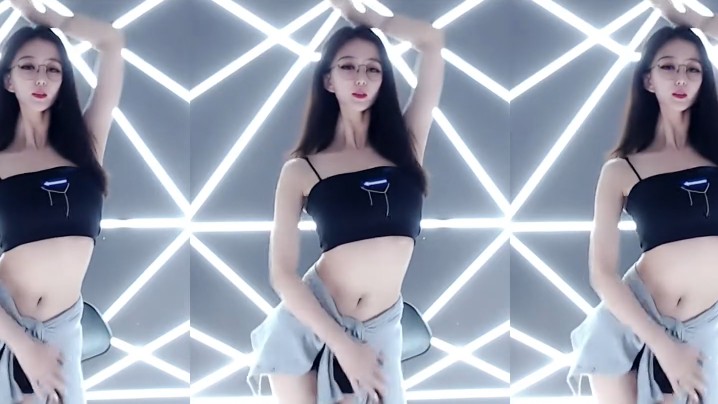 Girl_seven_小柒_94。}封面