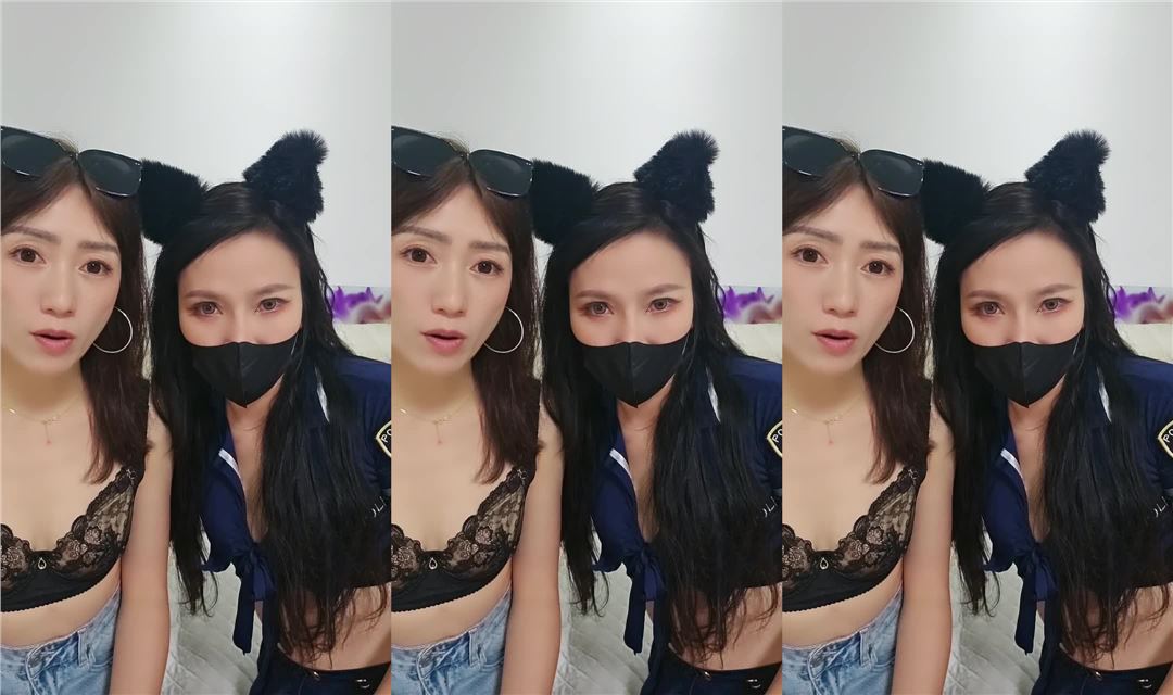 超级淫荡熟女姐妹花，没男人女女互玩，半脱内裤插穴，舔奶舔骚逼，舔足极度淫骚，实在太骚了封面