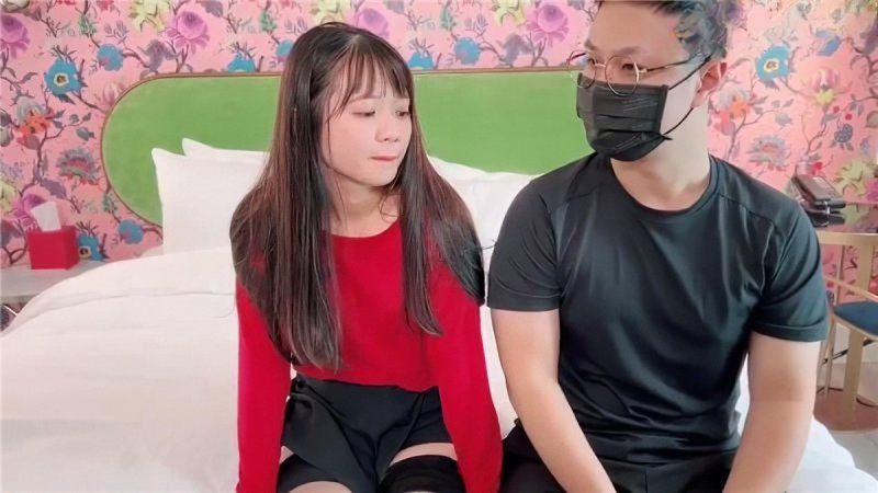 ed-47 敏感女OO首次尝试多人啪啪封面