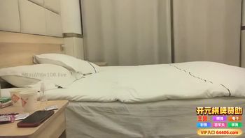 兼职轻熟女人妻，被小哥操的很满足封面