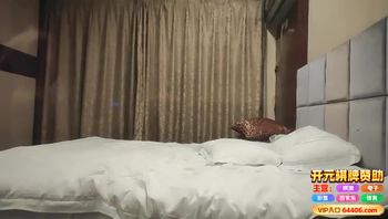黑丝女仆装少女被多姿势输出，不停换姿势有点不高兴封面