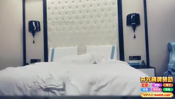 高颜值纹身小姐姐，被操的抓紧床单高潮不止封面