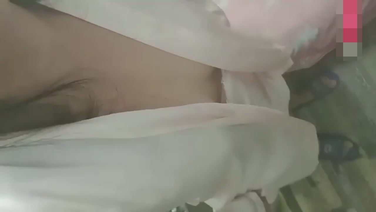 真实母子乱伦禽兽儿子爆操丝袜封面