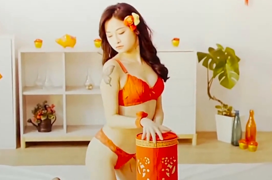 终极福利5p ！小婕的三周年岁末粉丝感谢祭｜小婕 hotbabegirl 2022年年 swag 最新作品封面