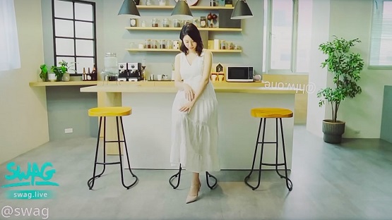 美尻老板娘黎儿的咖啡厅，来一杯美式咖啡加淫水封面