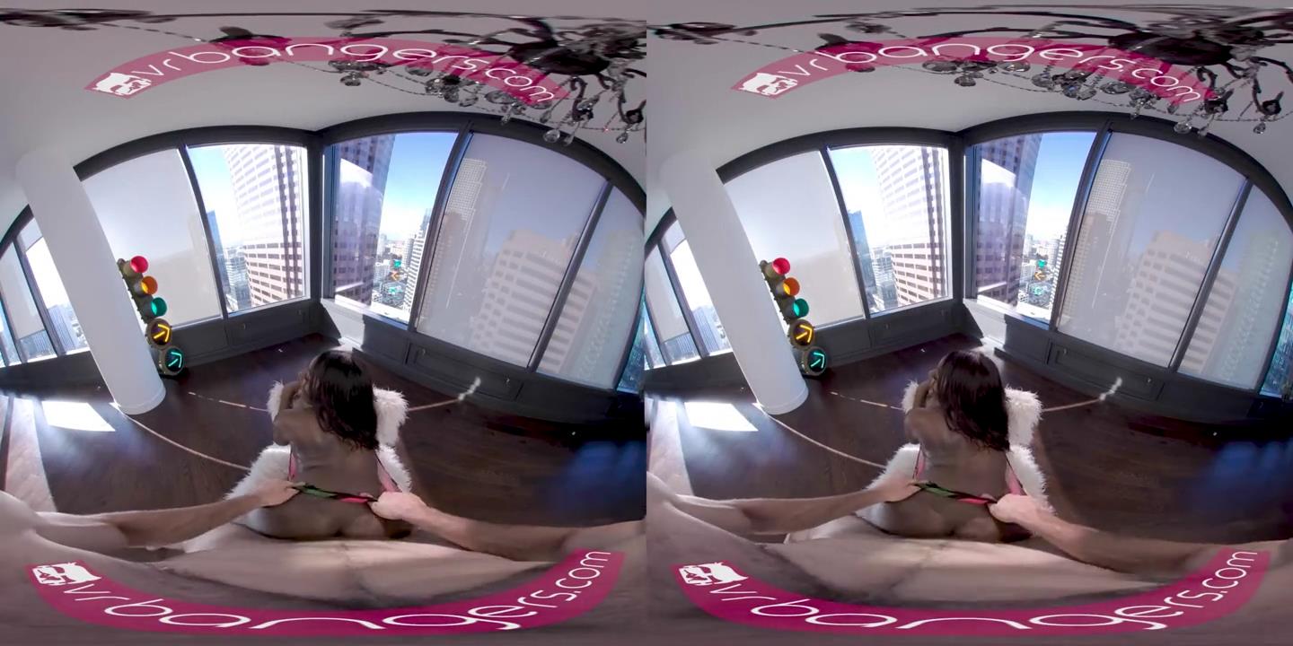 VR BANGERS私人乌木服务女孩为钱操VR色情.mp4封面