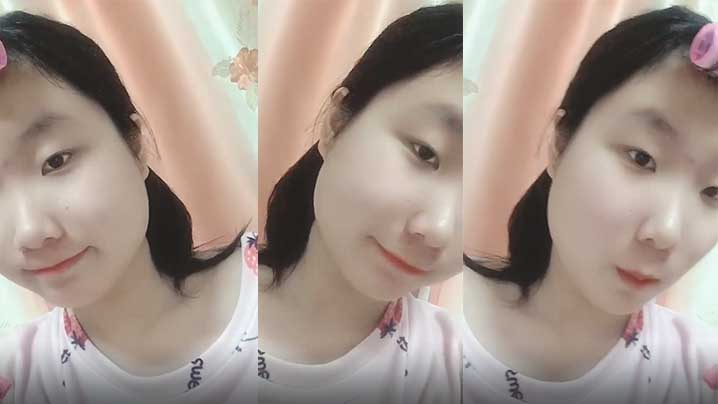 年轻女子还会自拍勾引你.封面