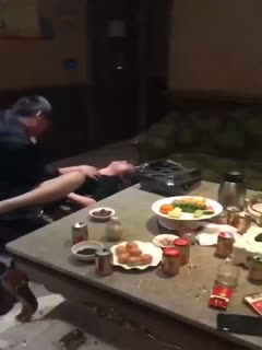 酒后乱性当场就开操.封面